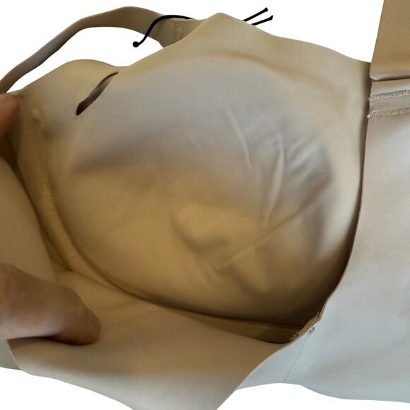 Beige Comfort Smooth Bralette Size Small Pullover Removable Pads Tan Wireless - Picture 7 of 11